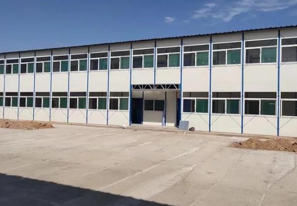 襄陽地區(qū)，工地住人鋼結(jié)構(gòu)活動(dòng)板房的優(yōu)勢(shì)條件是什么？